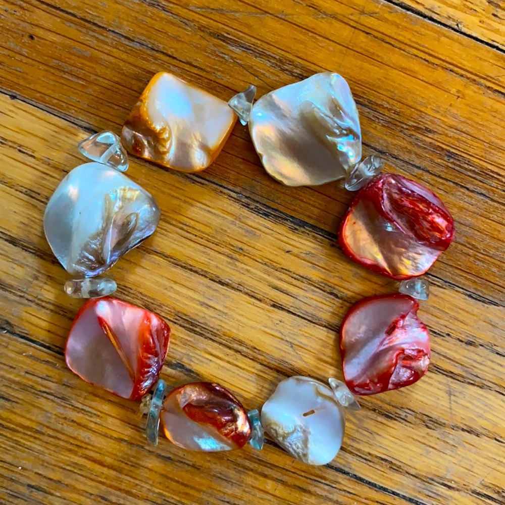 $5 ADD ON! Vintage Shell Bracelet